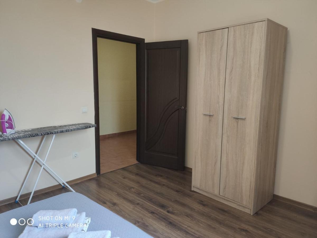 Apartments Domovik Мостова 5 Кв 44 Mukatsjeve Eksteriør bilde