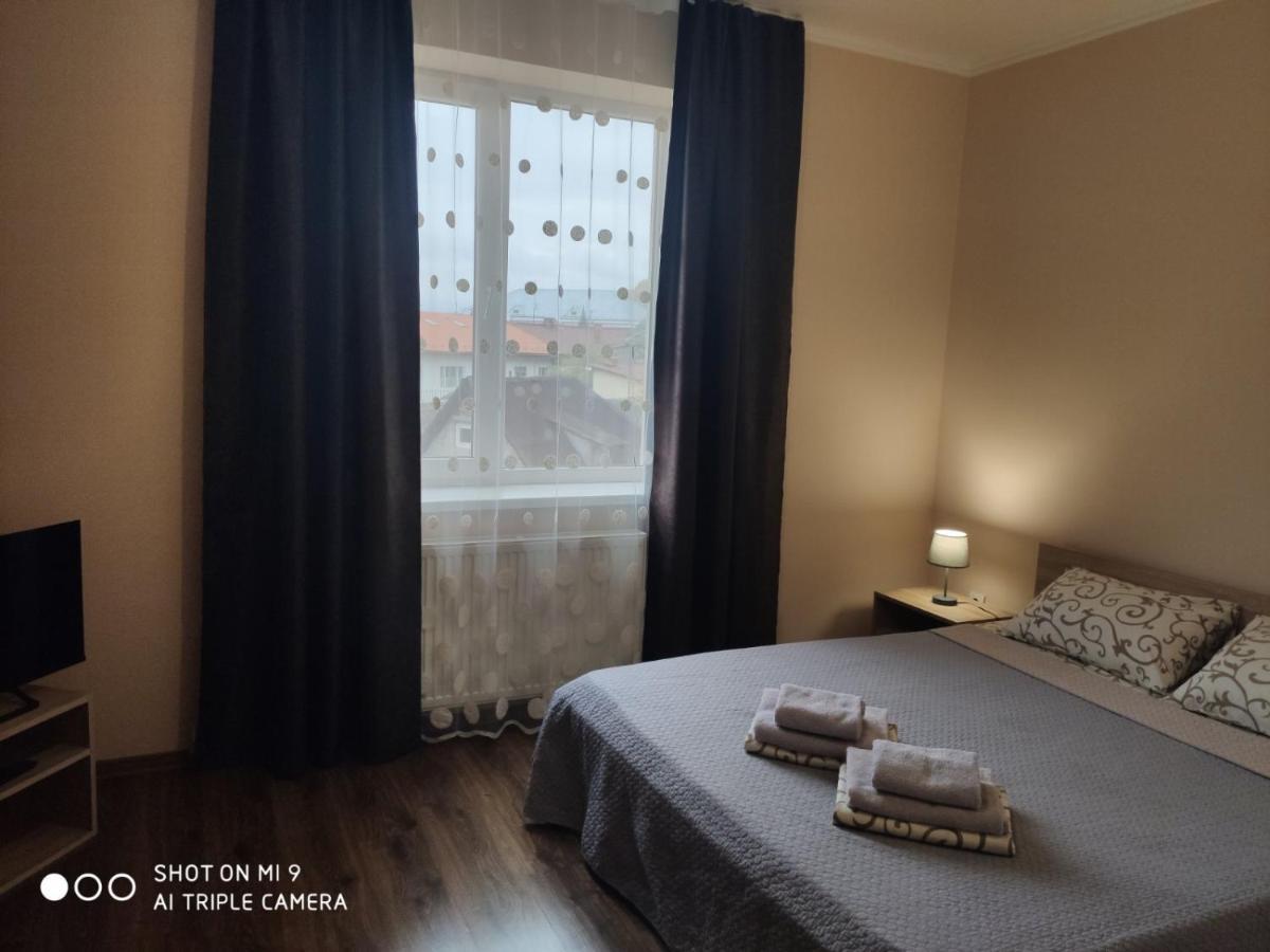 Apartments Domovik Мостова 5 Кв 44 Mukatsjeve Eksteriør bilde